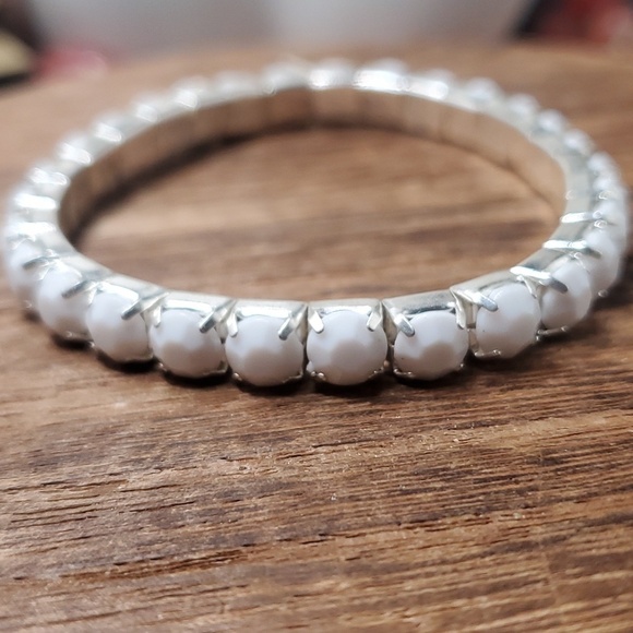 VTG Crystal Stretch Bracelets Lot Festival Boho Stacking  B3226‎ white wedding bracelet stretch